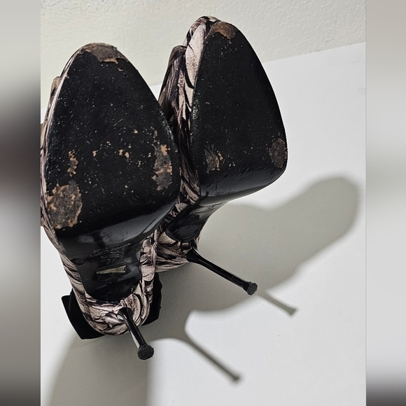 Karen Millen Brown And Black Peep Toe Platform Heels Size 6 - Picture 8 of 10